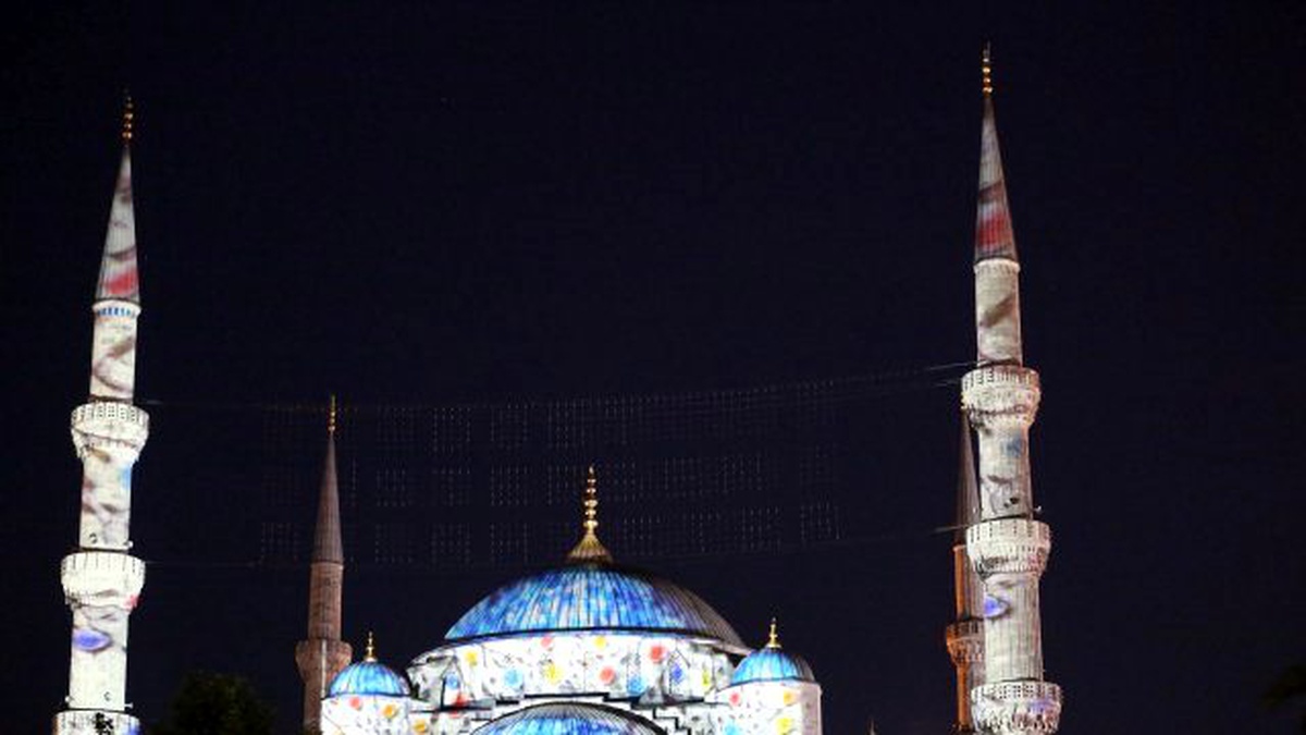 Bu Yazın Saç Modası Saçlarda Kum Sıcaklığı