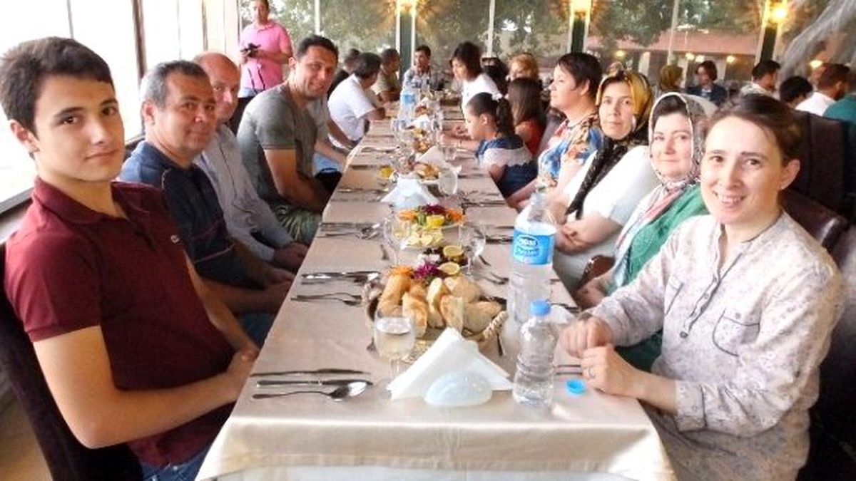 Burhaniye\'de Tarım Camiası İftarda Buluştu