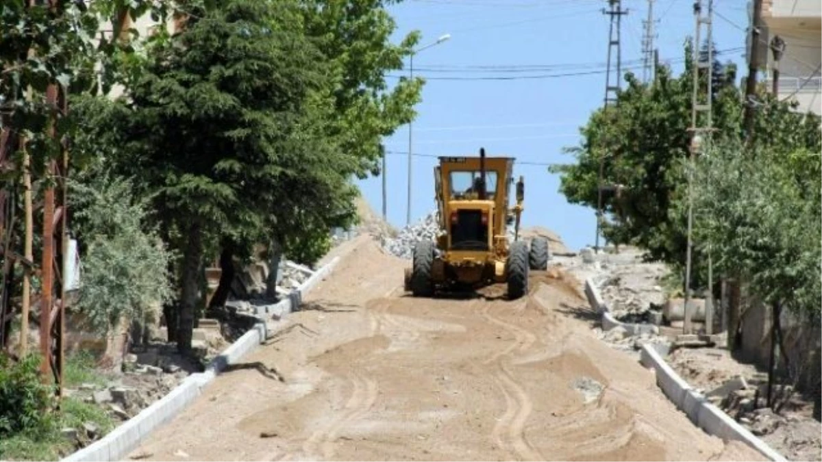 Esentepe Mahallesi\'nde Yol Düzenleme Çalışmaları Sürüyor