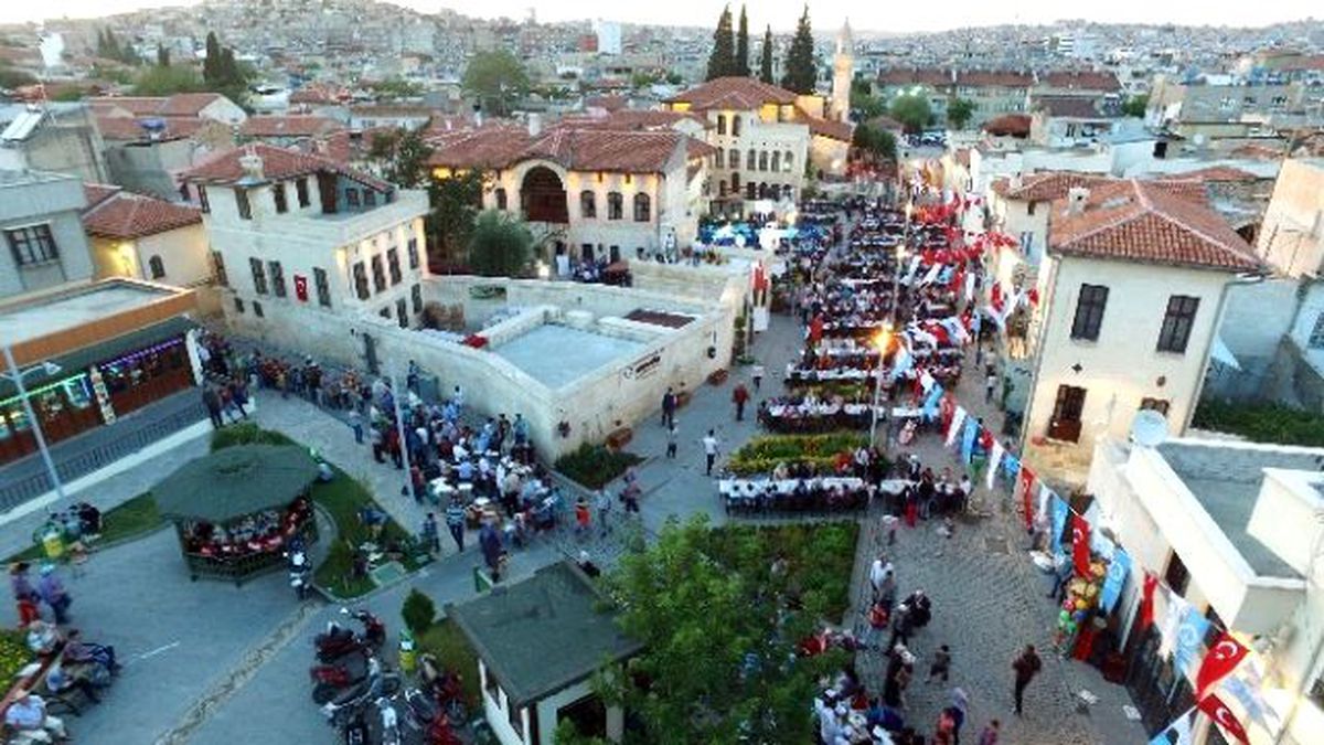 Gtb\'den 3 Bin Kişiye İftar Yemeği