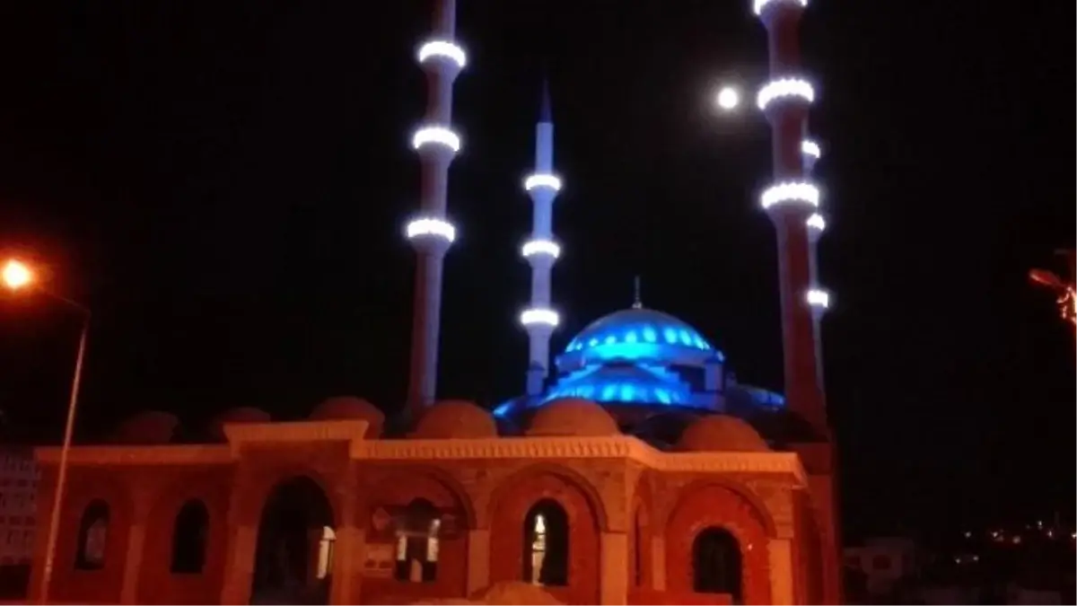 Kayı Boyu Camii Işıl Işıl