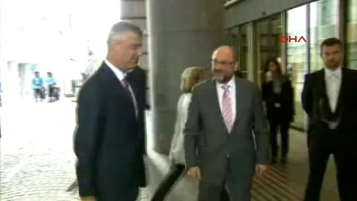 Kosova Cumhurbaşkanı Taçi, Brüksel\'de Temaslarda Bulundu