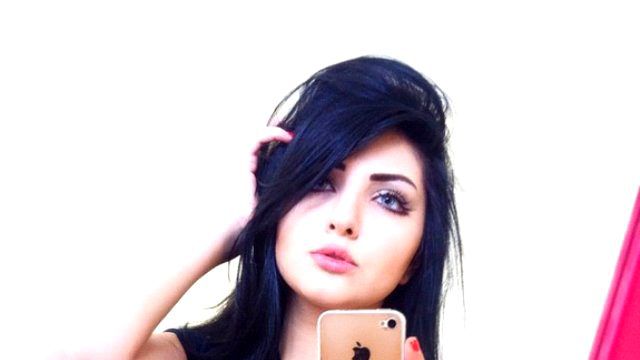 Kürt Güzeli, Yatak Sahneleri Nedeniyle Hayatının Teklifini Reddetti