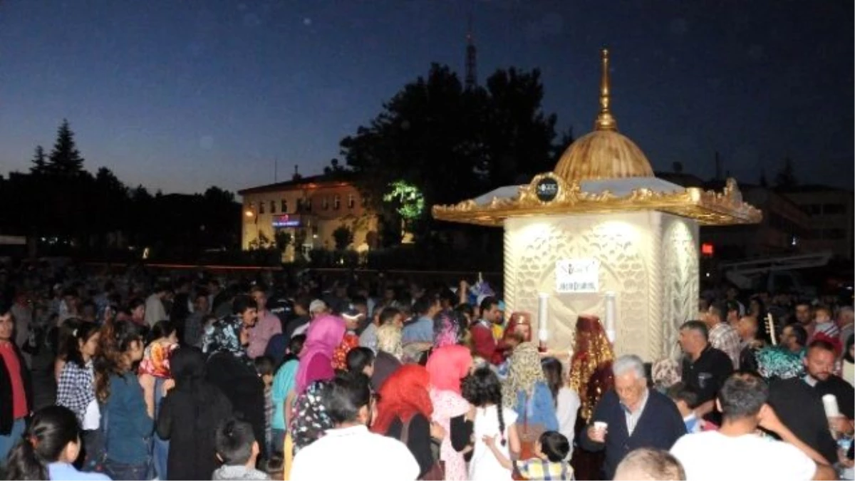 Niğde\'de Ramazan Şerbeti İkram Çeşmesinden
