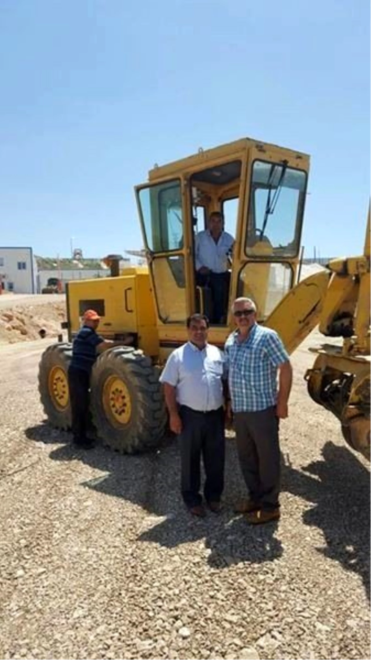 Osmaneli Belediyesi İş Makinası Parkurunu Güçlendirmeye Devam Ediyor