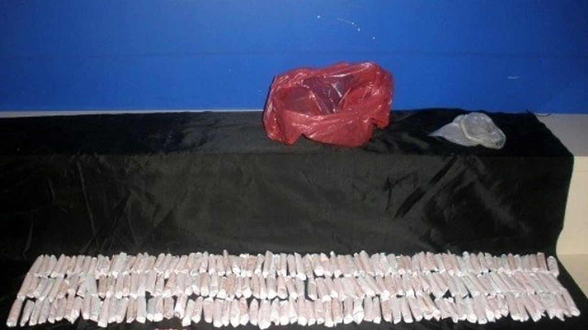 Taş Altından, Kaldırım Arasından Uyuşturucu Çıktı