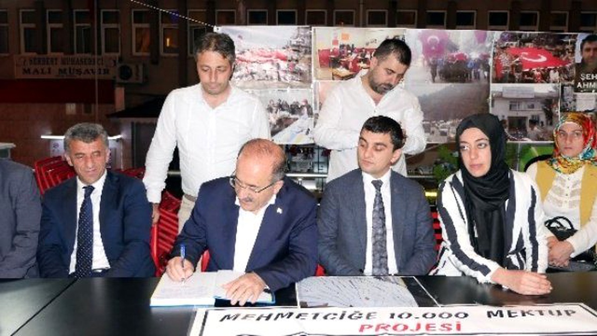 Trabzon\'dan Mehmetçiğe 10 Bin Mektup Kampanyası