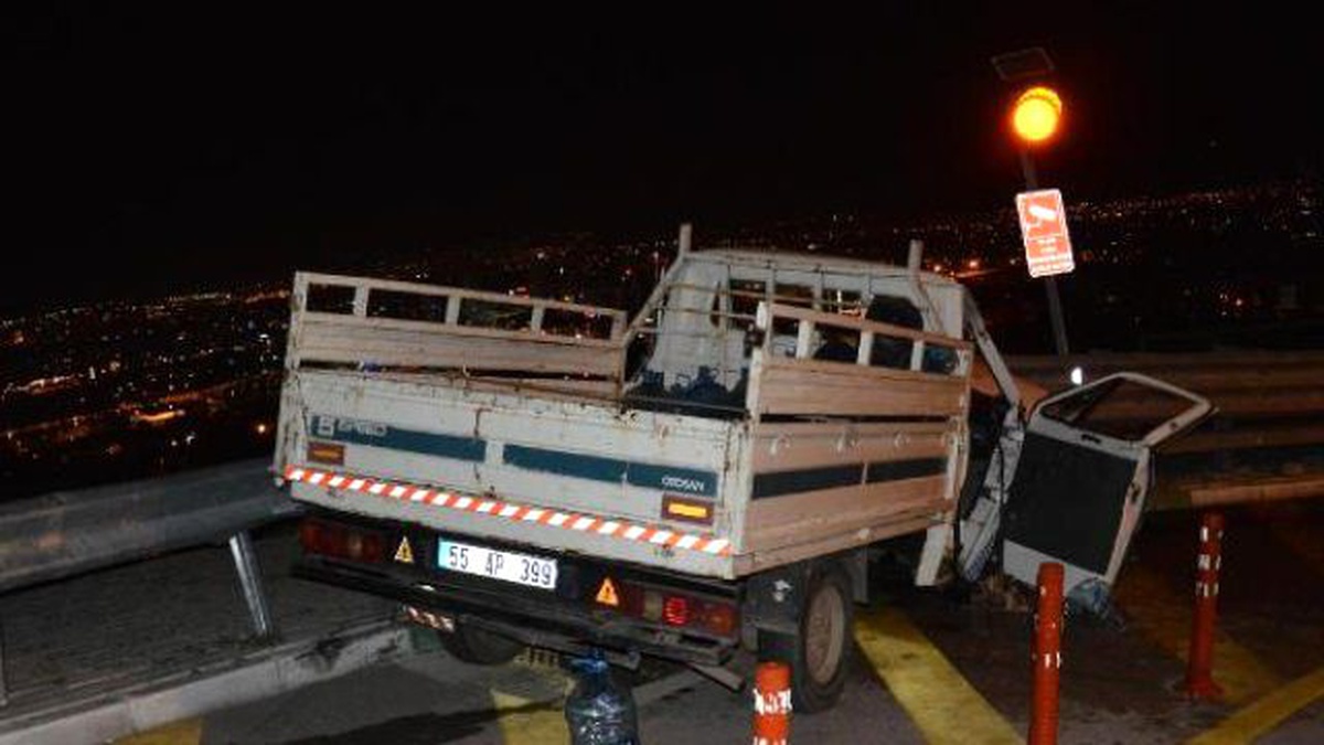 Uludağ Yolu\'nda Sahur Dönüşü Kaza: 1 Ölü 2 Yaralı