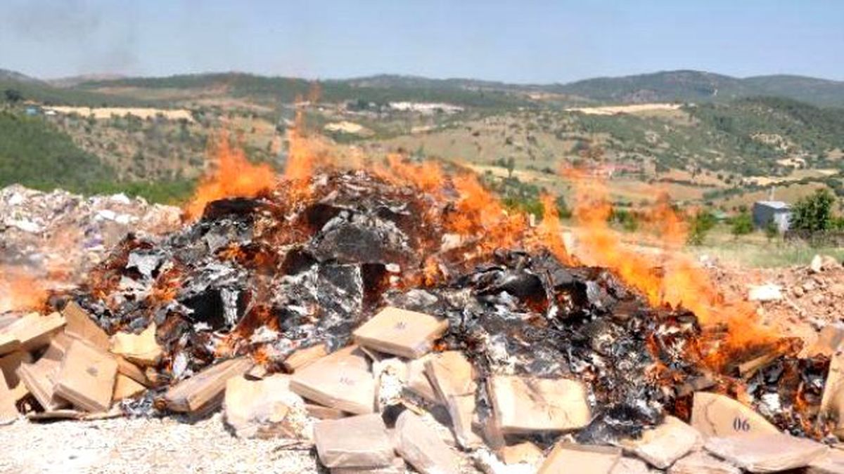 Uşak\'ta Kaçak Sigara ve İçkiler İmha Edildi
