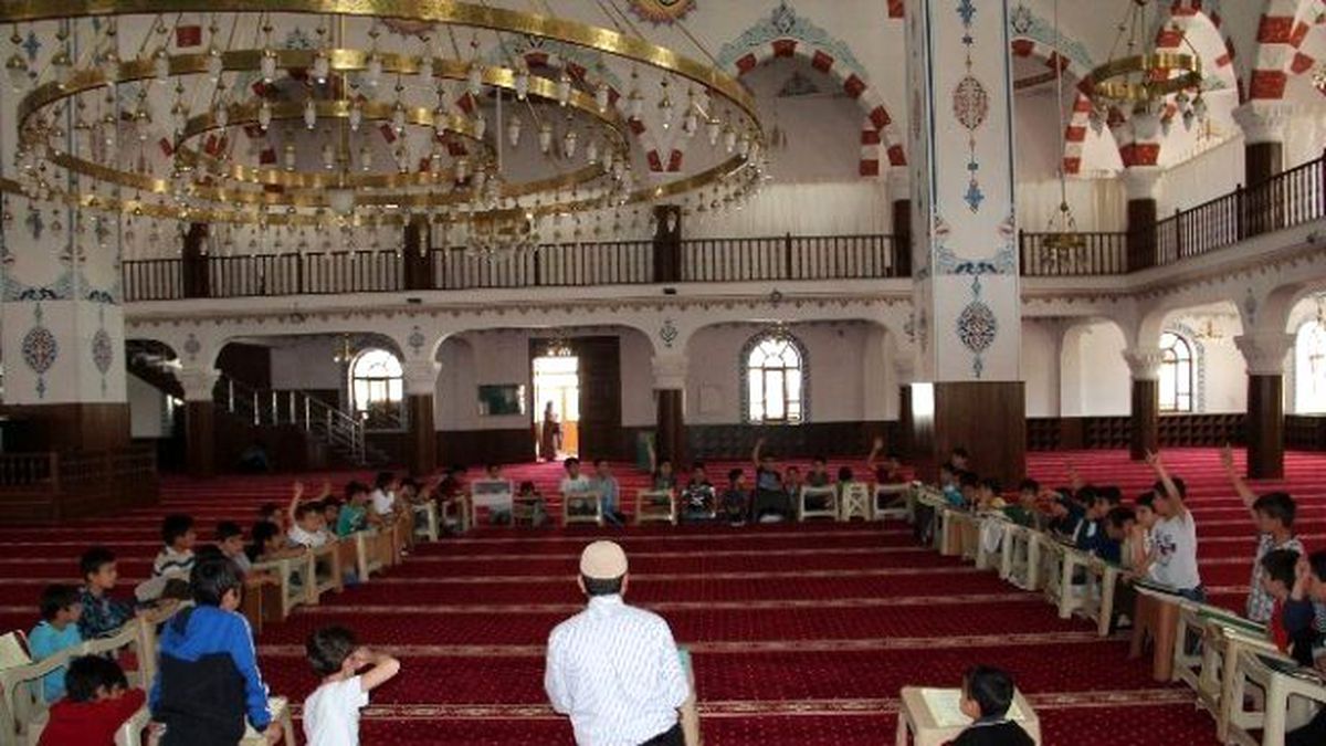 Van\'da Bin 700 Noktada 60 Bin Öğrenciye Kur\'an Kursu
