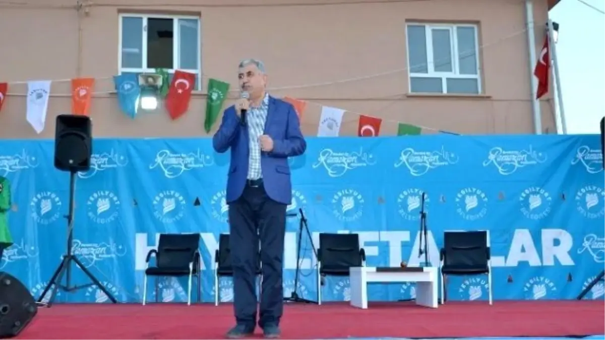 Yeşilyurt Belediyesi Meydan İftarı Şahnahan Mahallesi\'nde Kuruldu