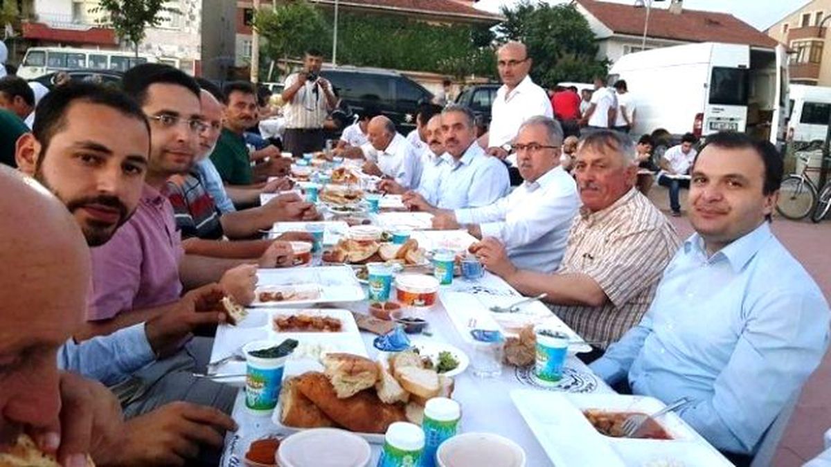 AK Parti İftarda Buluştu