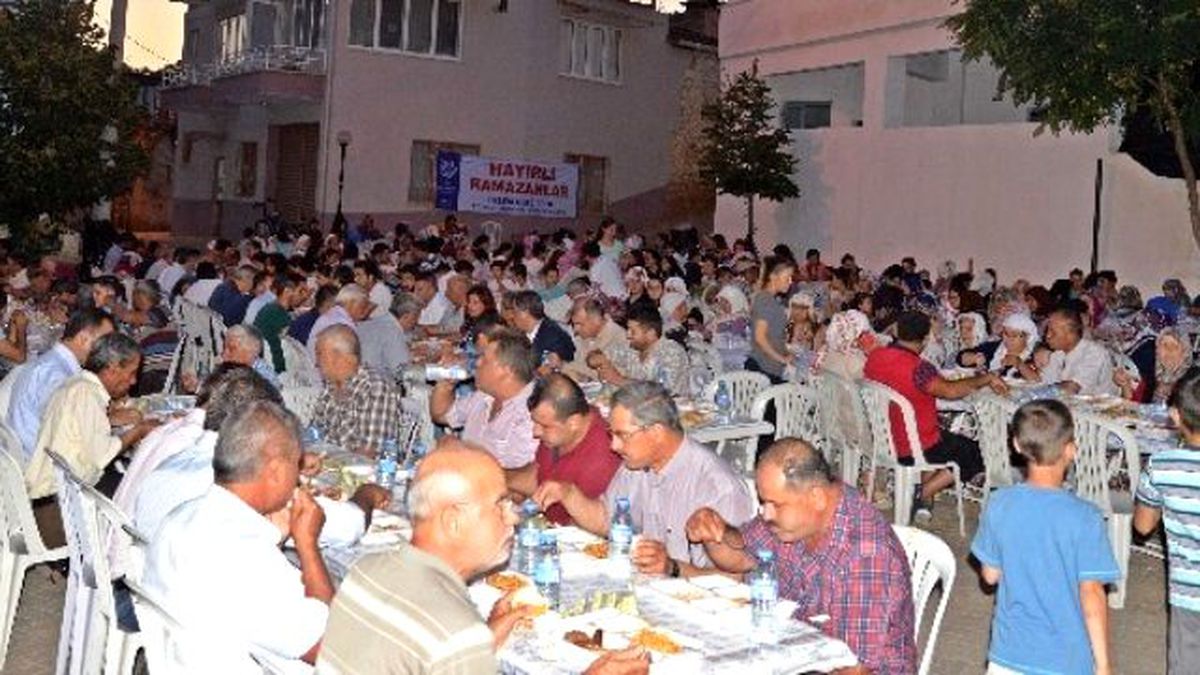 Başkan Çerçioğlu, İncirliova Eğrek\'te İftara Katıldı