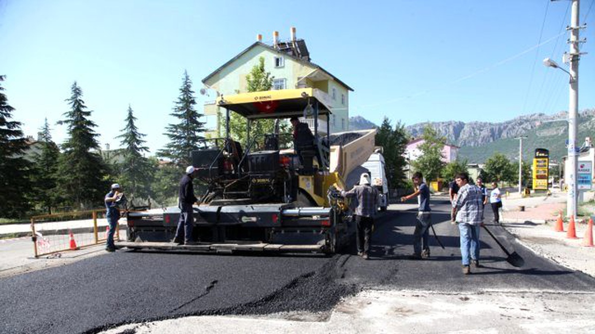 Başkan Tutal;\'\'Seydişehir\'e Hak Ettiği Hizmeti Sunuyoruz\'\'