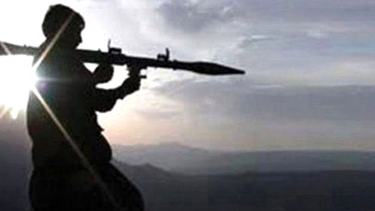 İzmir'de İlçe Emniyet Müdürlüğü'ne Roketle Saldırdı