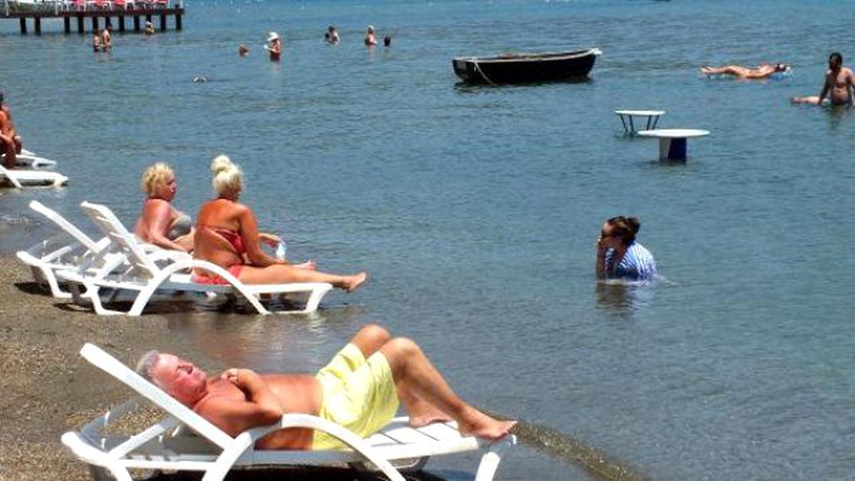 Marmaris\'te Gündüz Plajlar Akşam Sokaklar Rengarenk
