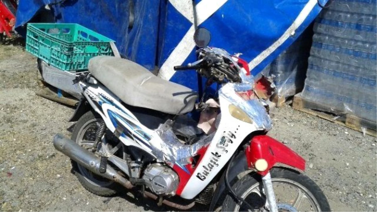 Motosiklet Virajı Alamadı: 2 Yaralı