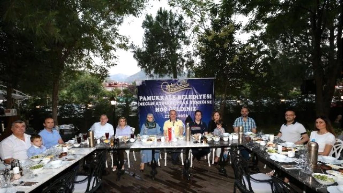 Pamukkale Belediye Meclis Üyeleri İftarda Buluştu