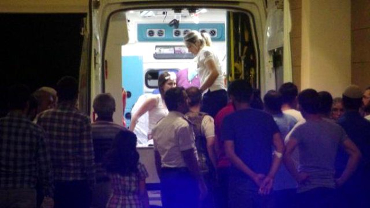 Pkk, Ömerli\'de Jandarmaya Bomba Yüklü Araçla Saldırdı: 1 Şoför Öldü, 3\'ü Asker 12 Yaralı (2)