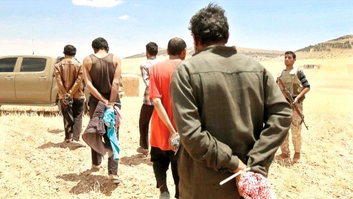 PYD, Esad'a Asker Topluyor, 300 Genç Teslim Edildi