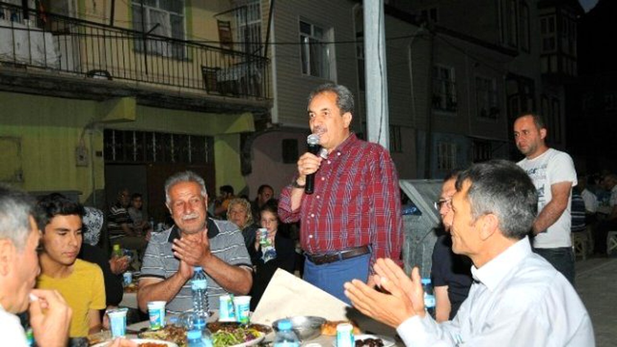 Akşehir Belediyesi\'nden Mahalle İftarları Sürüyor