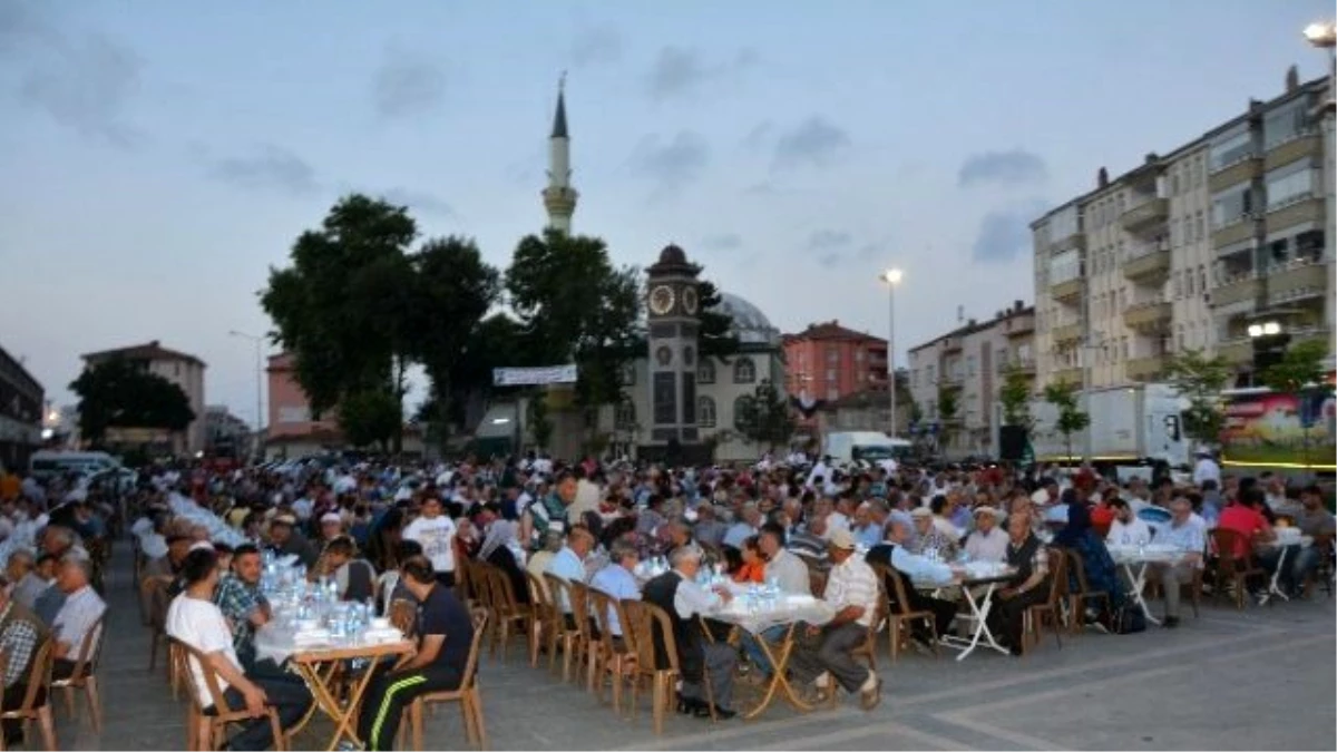 Bakan Kılıç, İftarını Alaçam\'da Açtı