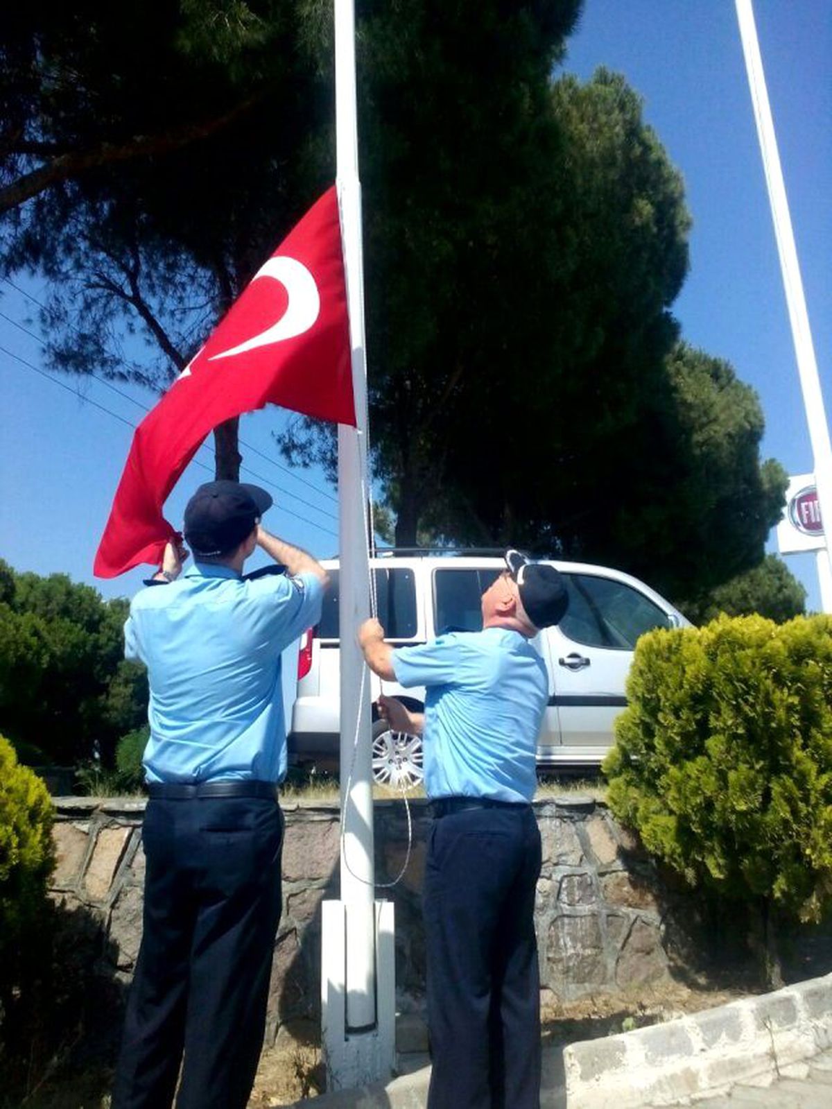 Büyükşehir\'den Bayrağa Saygı