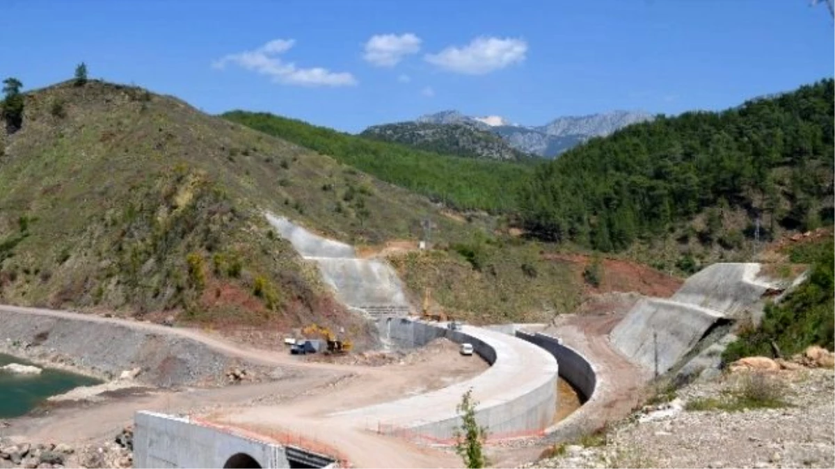 DSİ Küçük Aksu Barajı\'nda Çalışmaları Sürdürüyor