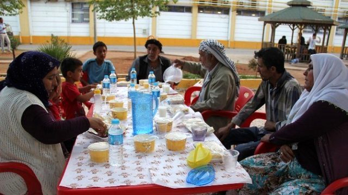 Eyyübiye Belediyesi\'nden Hasta Yakınlarına İftar Sofrası