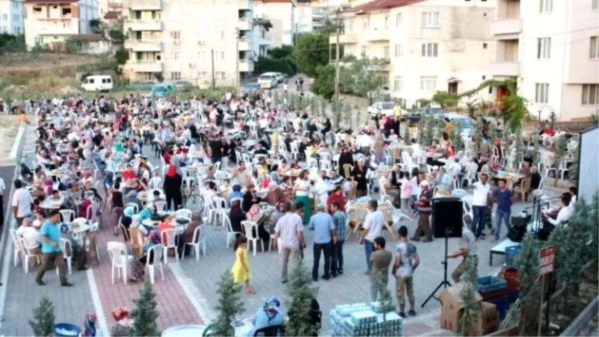 Huzur ve Kardeşlik Sofraları Haceloğlu Mahallesinde de Kuruldu