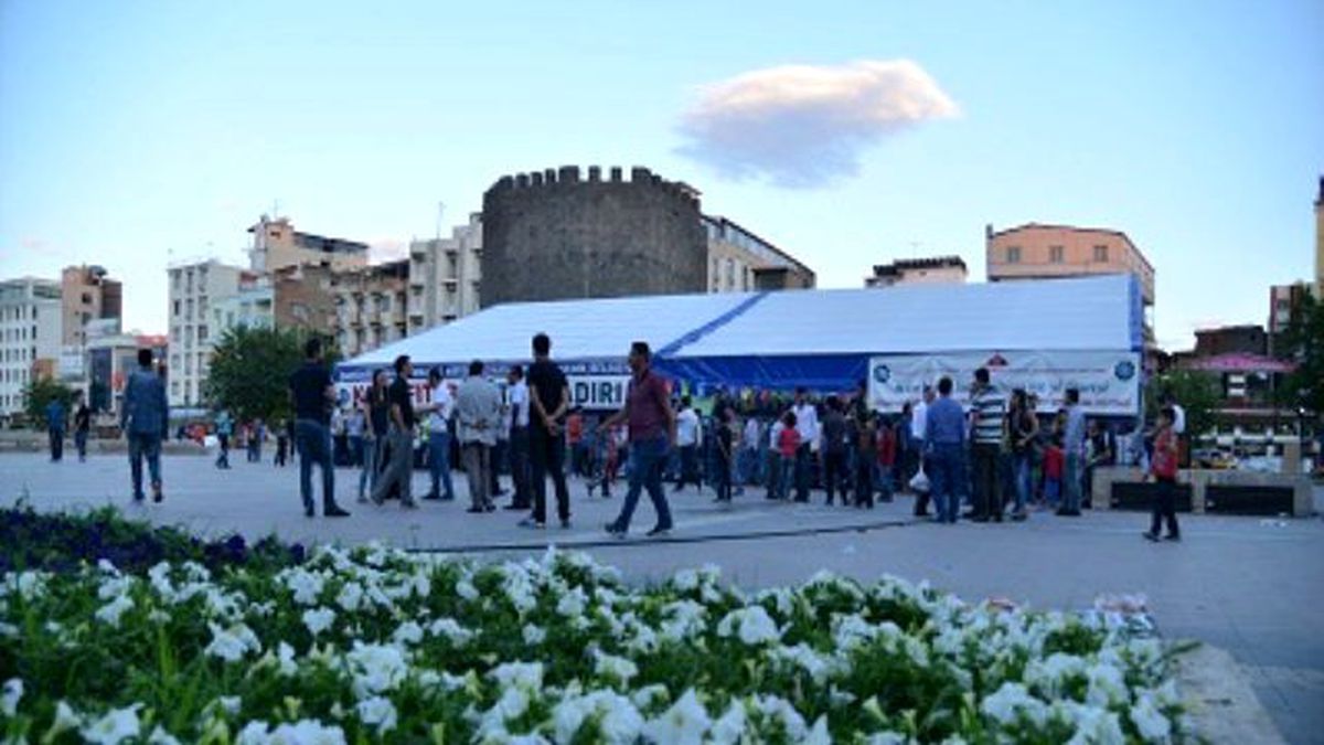 İftar Çadırlarında Günde 3 Bin 550 Kişiye İftar Yemeği