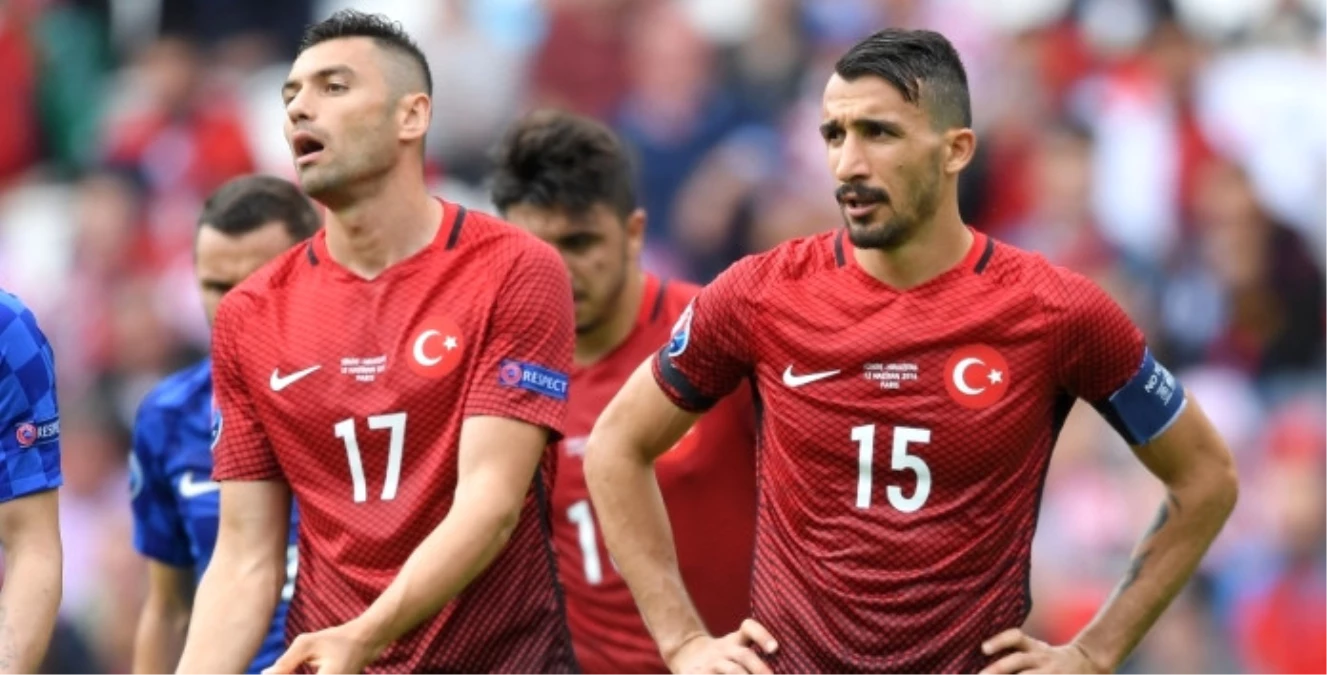 Mehmet Topal: Futbolu Fenerbahçe\'de Bırakacağım