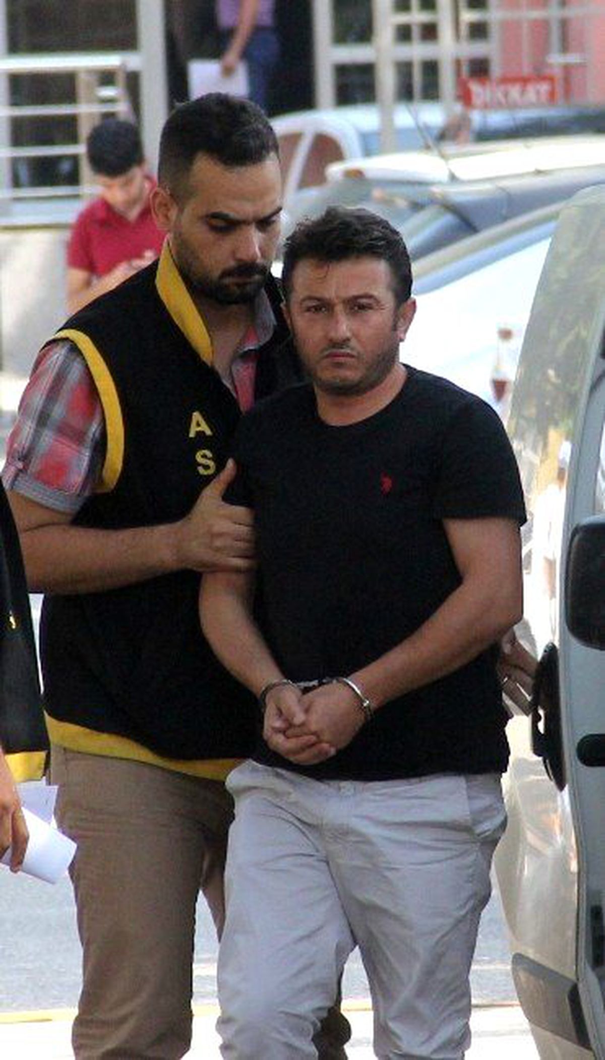 Sahte Müşteri Temsilcisi Tutuklandı