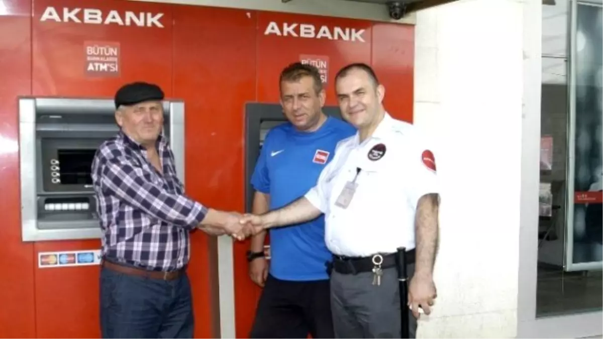 Tekirdağlı Çiftçi Çektiği 10 Bin Lirayı ATM\'de Unuttu