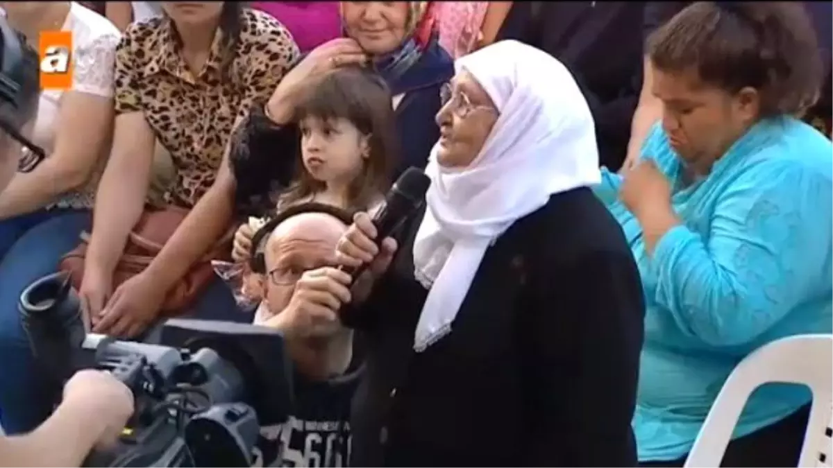 Yaşlı Kadının, Nihat Hatipoğlu'na Söyledikleri Herkesi Ağlattı