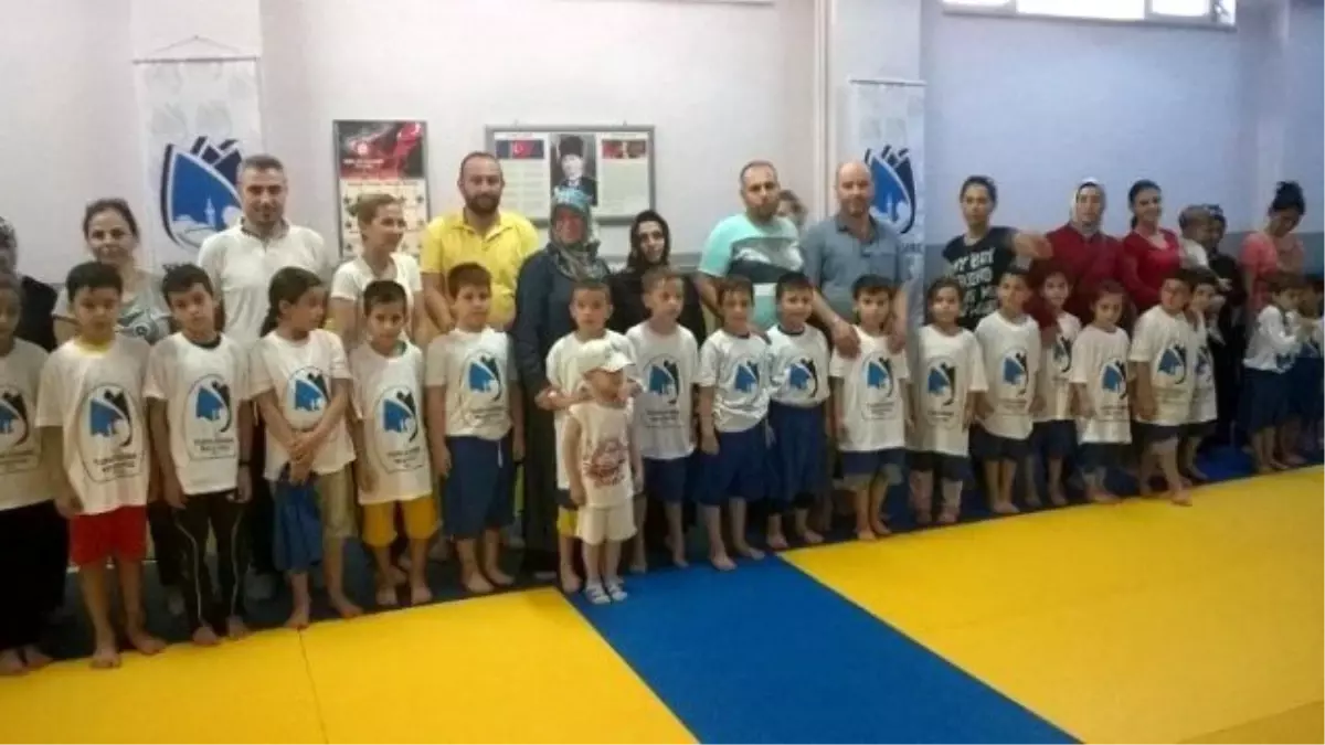 Yunusemreli Çocuklar Judo Öğreniyor