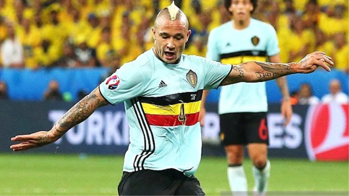 Belçikalı Radja Nainggolan, Sigara Paketiyle Görüntülendi