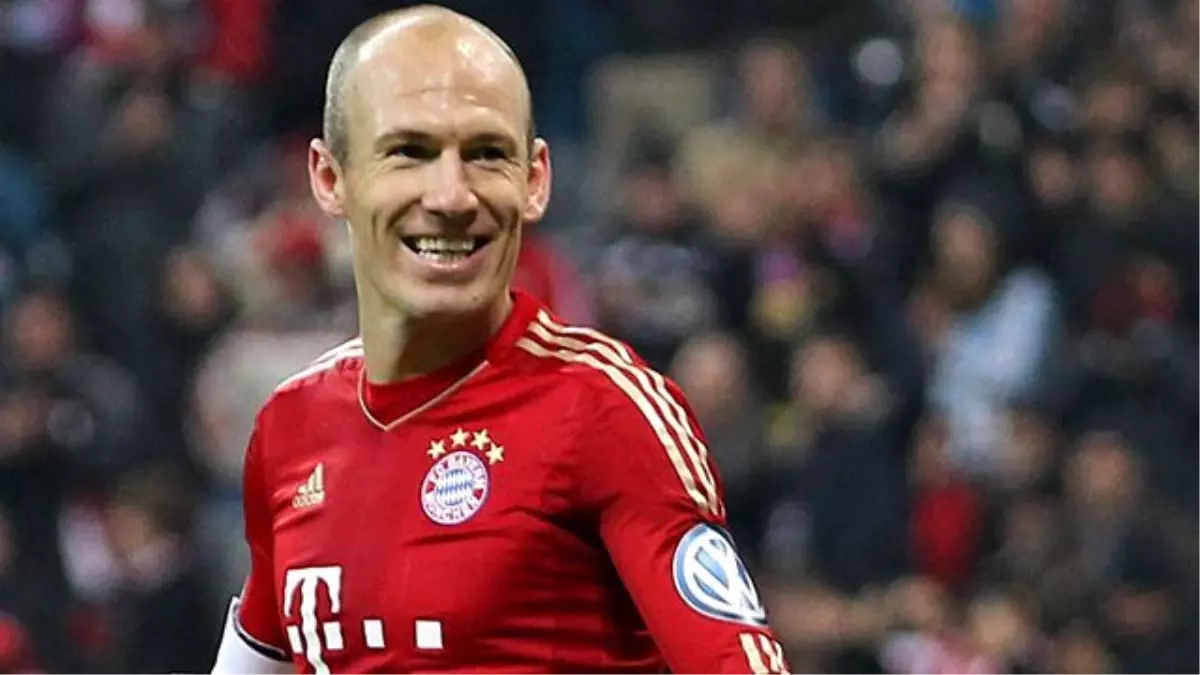 Beşiktaş ve Fenerbahçe, Arjen Robben'in Transferi İçin Savaşıyor