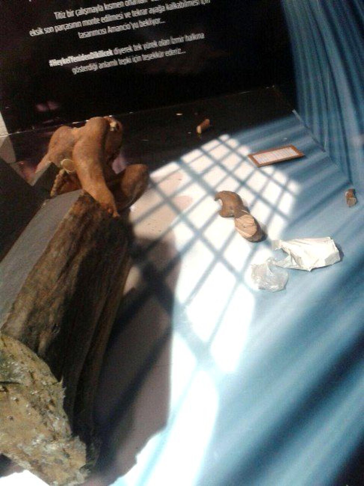 Çıplak Müzisyen Heykel Aynı Şahıs Tarafından İkinci Kez Saldırıya Uğradı