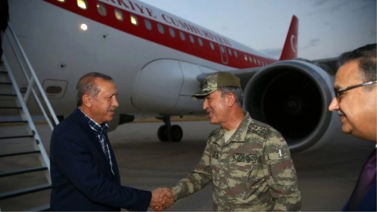 Cumhurbaşkanı Erdoğan, Silopi\'de Askerlerle İftarda Bir Araya Geldi
