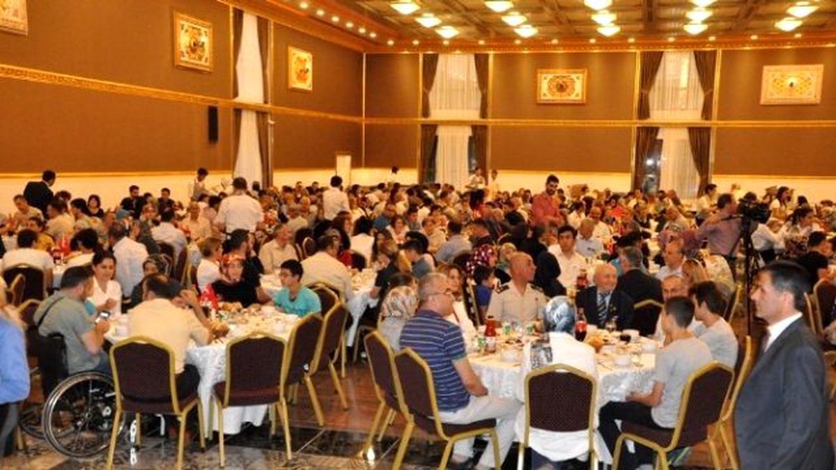 Isparta Valisinden Şehit Yakını ve Gazilere İftar
