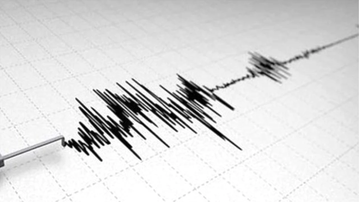 Marmara Denizi\'nde Deprem! 10 Dakika Arayla İki Kere Salladı
