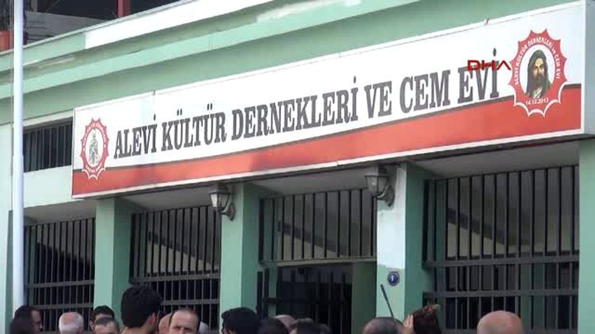 İzmir Diyanetten İmamlara, Cep Mesajıyla Cemevi Talimatı İddiası