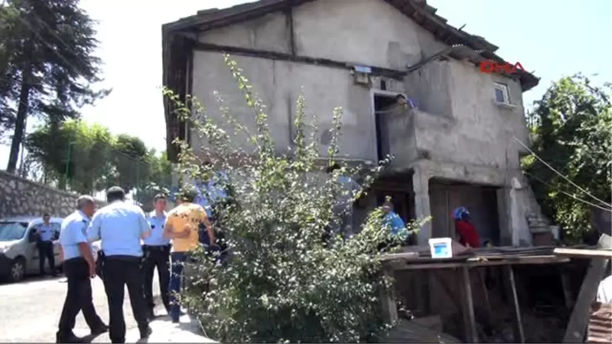 Karabük Akşam Kapıya Başını Çarptı, Sabah Ölü Bulundu