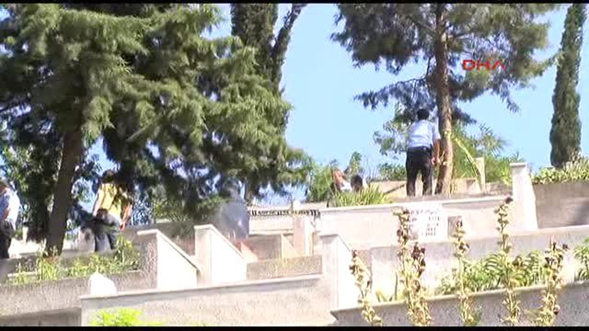 Mezarlıkta Kadın Cinayeti