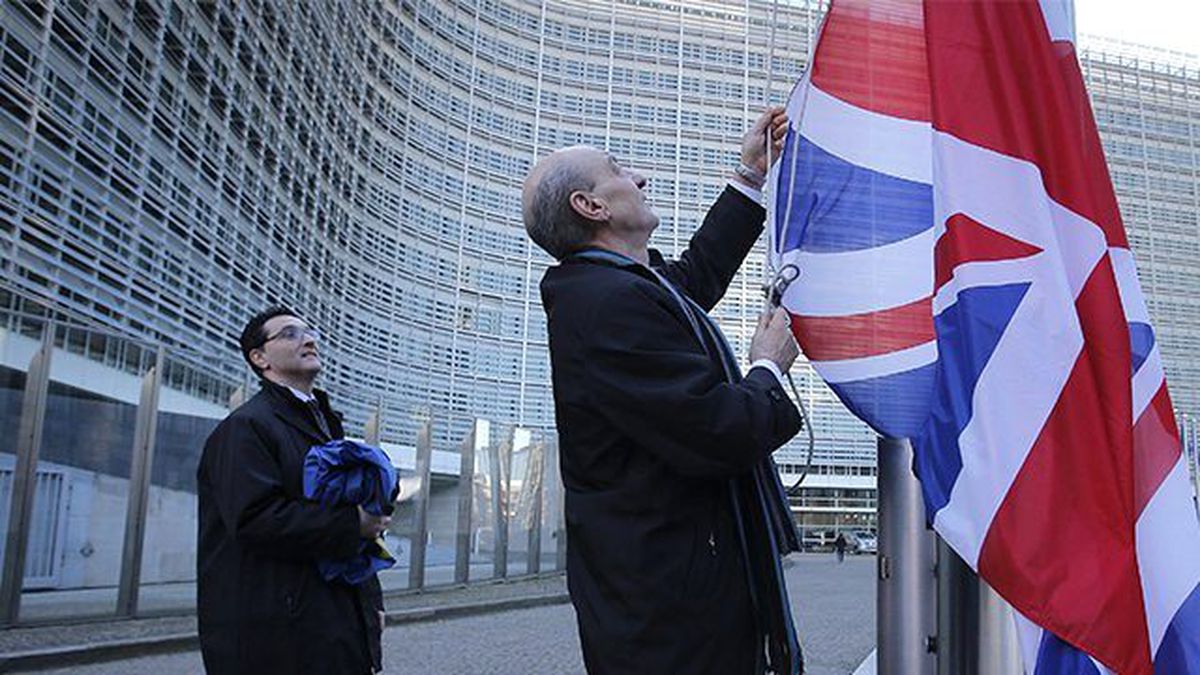 Moody's İngiltere'nin Kredi Notunu 'Negatif 'E'ye Çekti