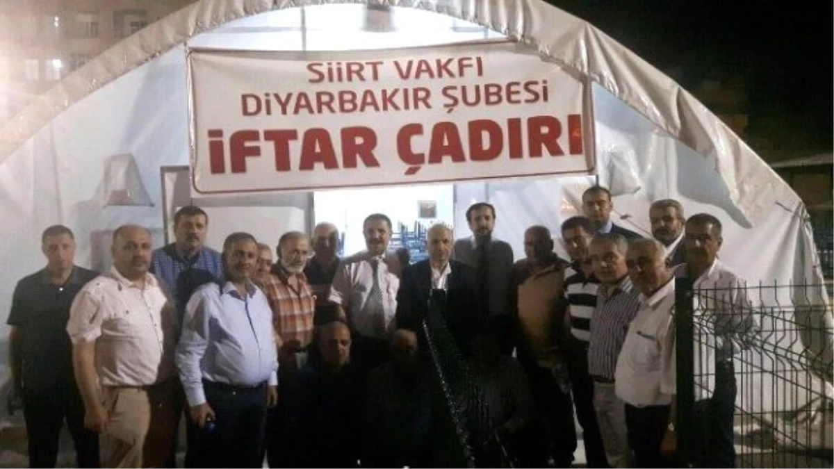 Siirt Vakfı Diyarbakır\'da İftar Açtı