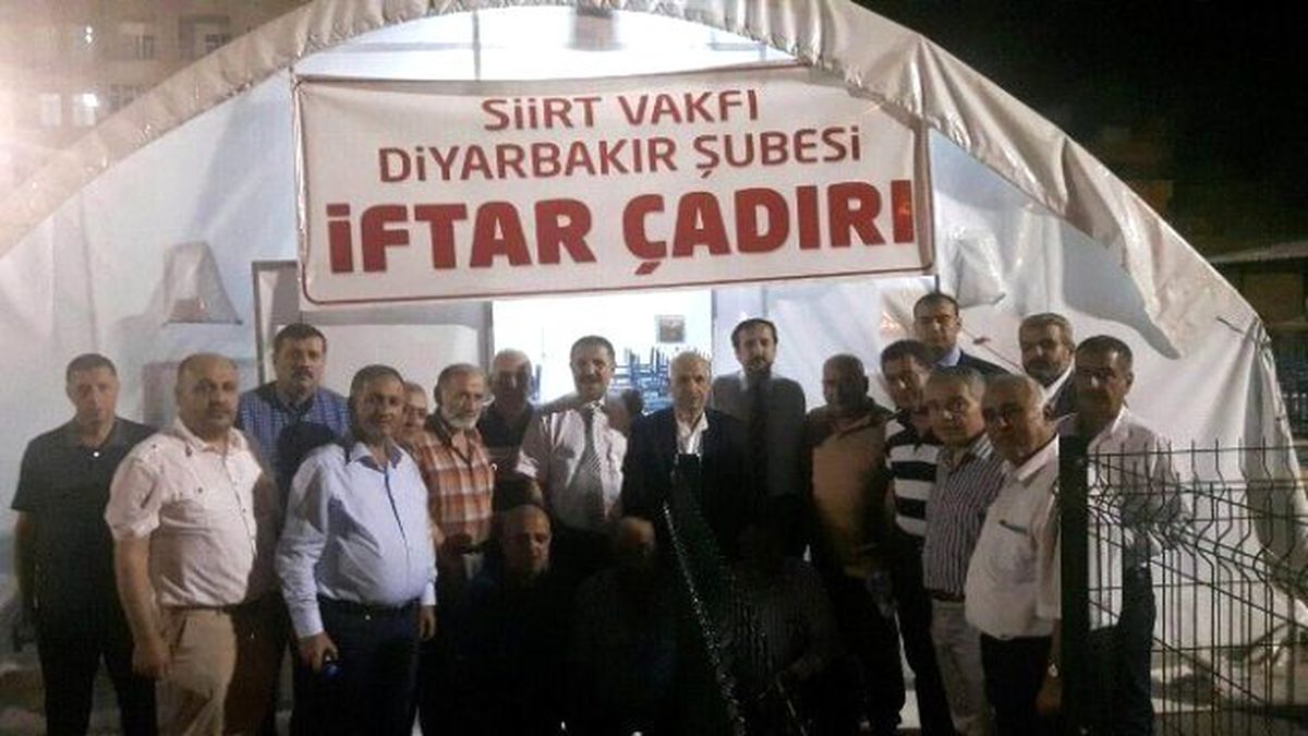 Siirt Vakfı Diyarbakır\'da İftar Açtı
