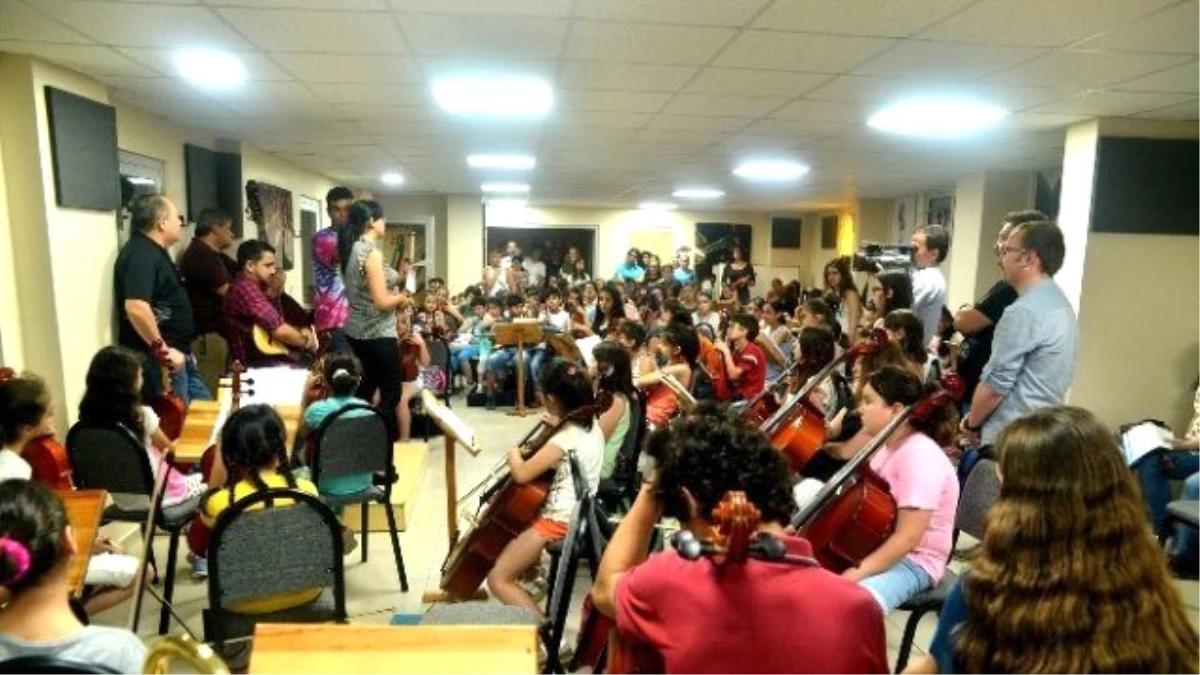 Tepebaşı Belediyesi Çocuk Senfoni Orkestrası Venezuella\'dan Gelen Misafirlerini Ağırladı