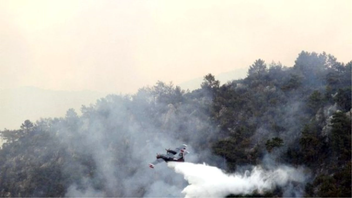 Antalya Kumluca\'daki Yangın Durdurulamıyor